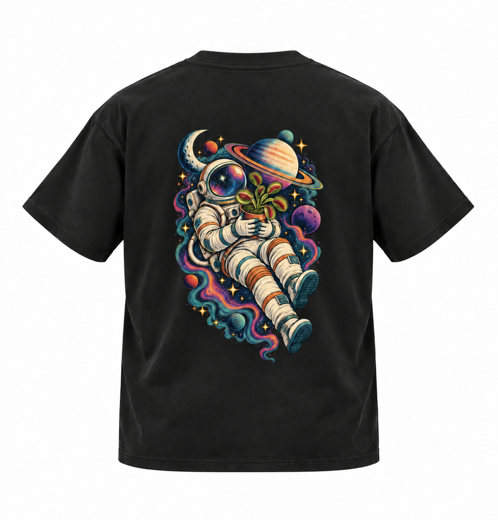 Venus Flytrap In Space Oversized T-Shirt – Carnivorous Plant Galaxy Graphic Tee, Unisex Streetwear