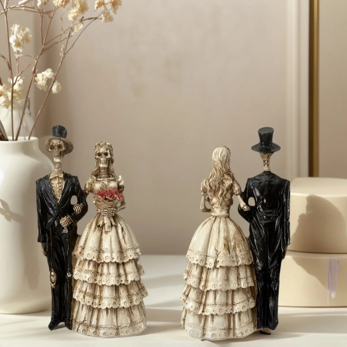Halloween Skeleton Couple Statue – Vintage Wedding Style Resin Ornament, Romantic Spooky Home Decor